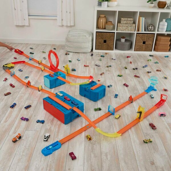 Hot Wheels Track Set With 1 Toy Car, Lightning-themed Track Builder Set - Image 6