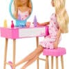 Barbie - Doll and Bedroom Playset, Barbie Furniture and 20+ Storytelling Accessories Including Robe and Kitten - Image 4