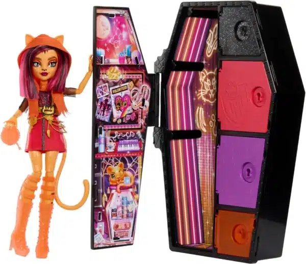 Monster High Skulltimate Secrets Neon Frights Doll & Accessories - Image 3