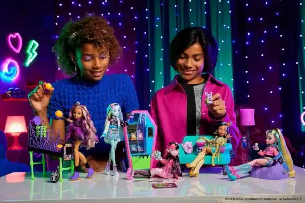 Monster High Student Lounge Playset - Image 4